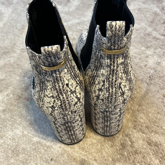 COLE HAAN EVA SNAKESKIN EMBOSSED LEATHER WOMEN’S SLIPON BOOTIES SIZE 9.5 - Picture 2 of 10